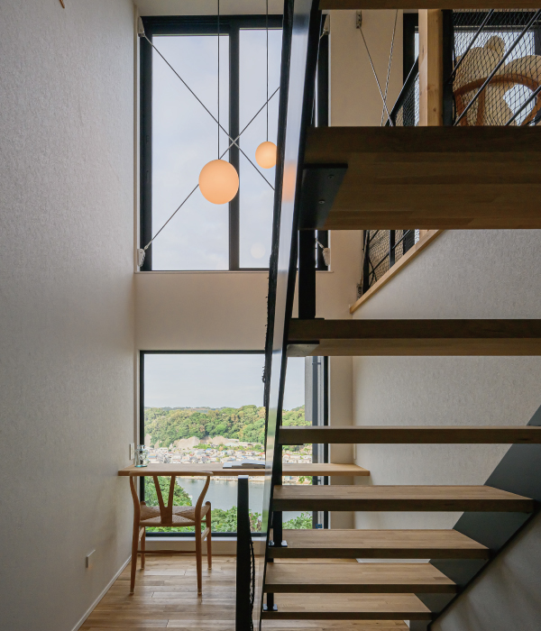 階段の踊り場にあるカウンタースペース