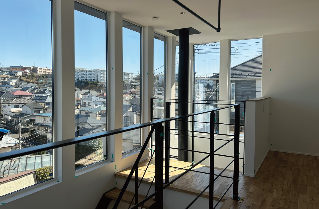 丘の上のアウトドアハウス